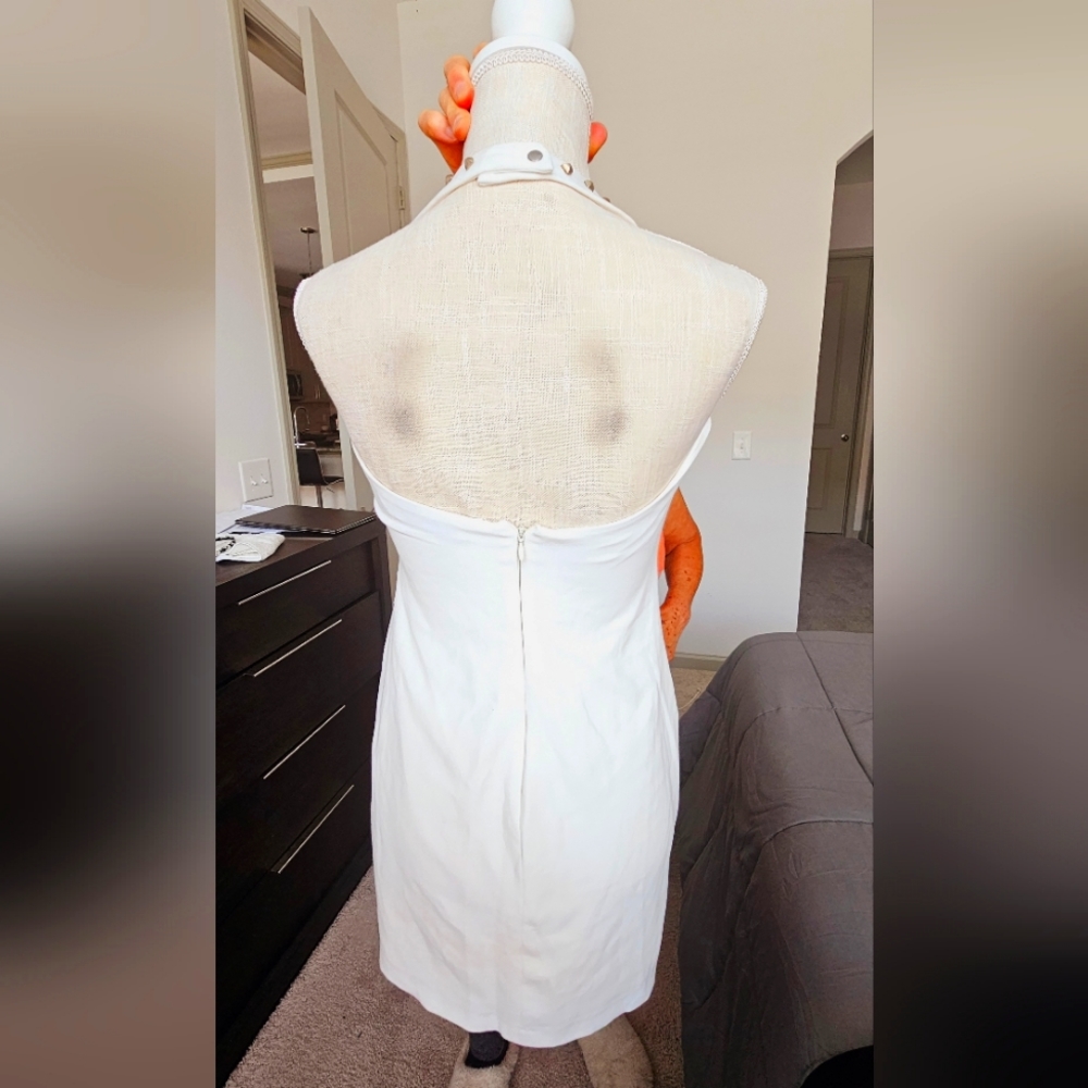 White dres - Picture 2 of 4
